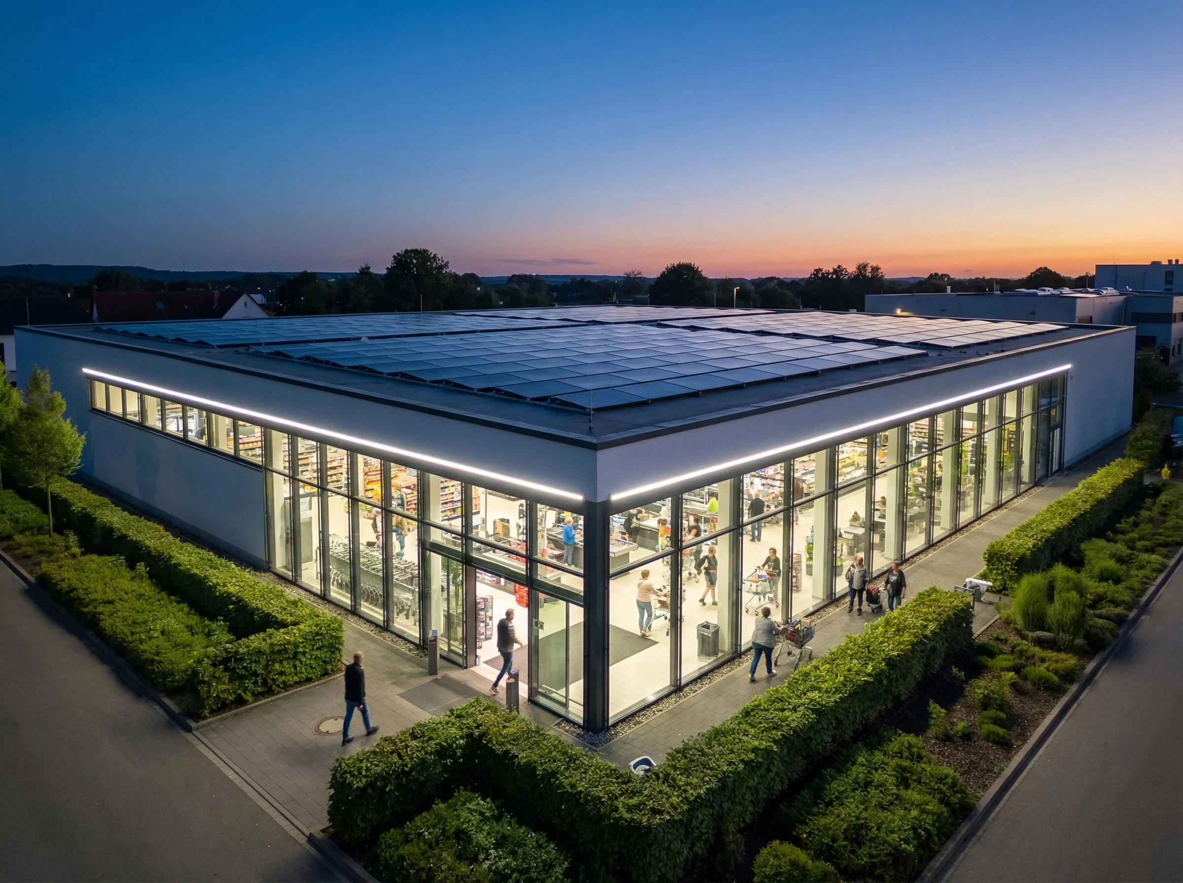 Photovoltaik für Lebensmitteleinzelhandel – Solaranlage auf Supermarkt-Dach